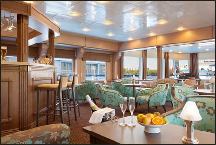 Amakatarina main lounge